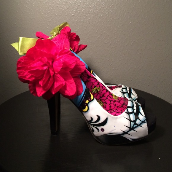 Avril Lavigne "day of the dead" stlilettos - Picture 2 of 4