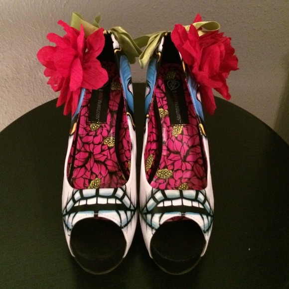 Avril Lavigne "day of the dead" stlilettos - Picture 4 of 4