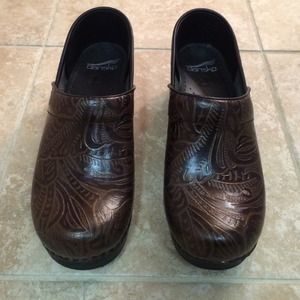 Dansko Professional tooled clogs