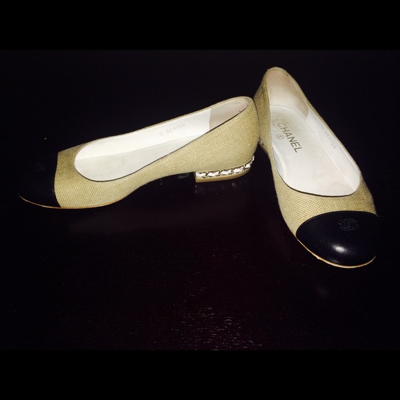 Authentic Chanel flats. - Picture 3 of 4