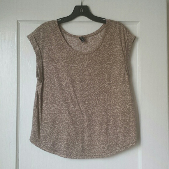Leopard print soft casual tee - Picture 1 of 2