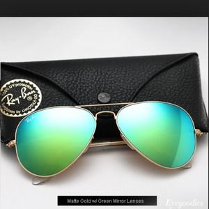Green ray bans! Perfect condition