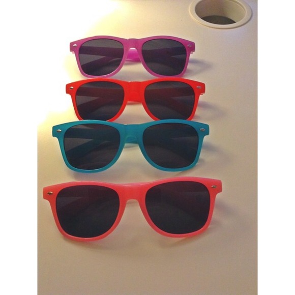 Colorful Rayban inspired sunglasses - Picture 2 of 2