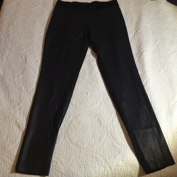 Faux leather leggings (Size Medium)