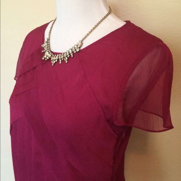 Banana Republic Tops - 100% silk blouse, berry color, sz 4. Banana Republic Tops - 100% silk blouse, berry color, sz 4.