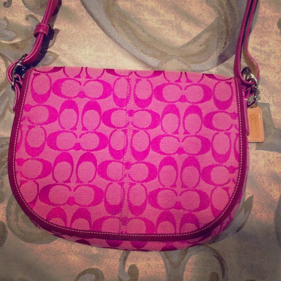 REDUCED!! Pink Coach purse, very cute!