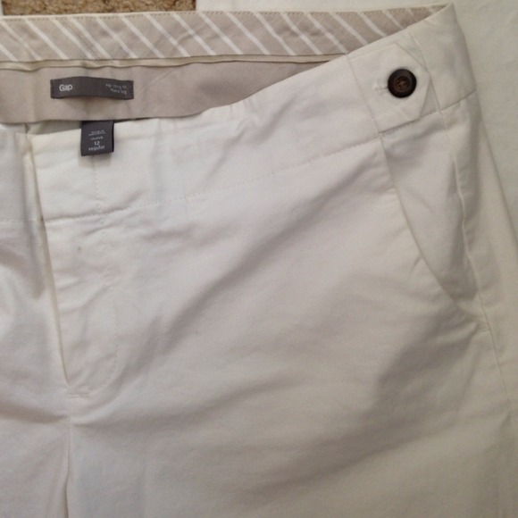 ⛔️BUNDLED⛔️ Gap White Cotton Spandex pants - Picture 2 of 4