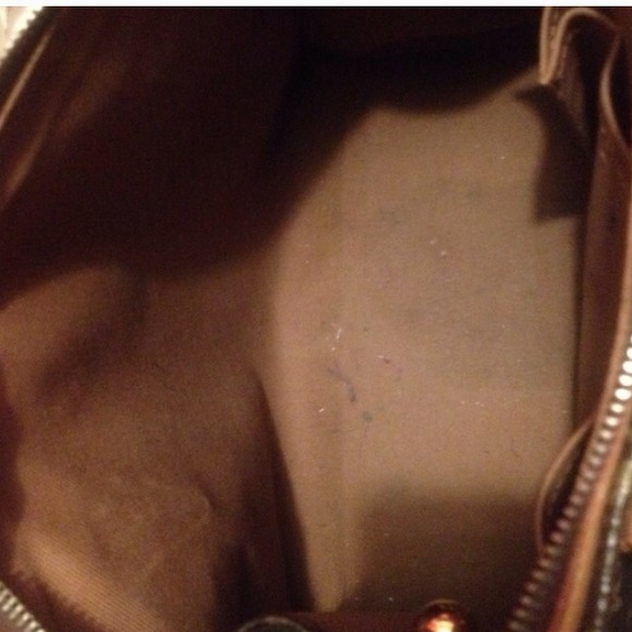 Authentic Louis Vuitton handbag in great condition - Picture 2 of 2