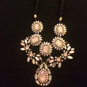 Statement necklace
