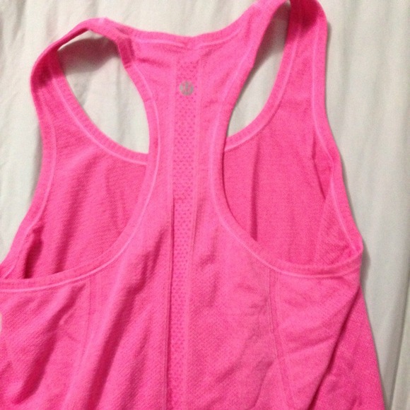 Lululemon tank size 8