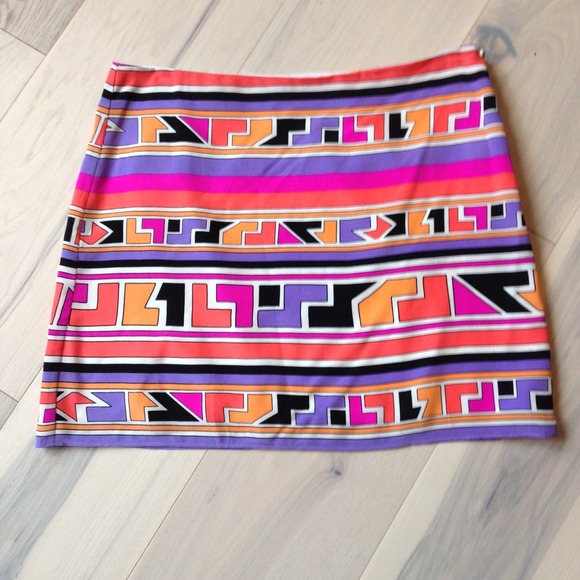 Alice & Trixie Dresses & Skirts - ❌SOLD❌Alice & Trixie neon Aztec silk mini skirt