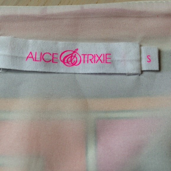 ❌SOLD❌Alice & Trixie neon Aztec silk mini skirt - Picture 2 of 4