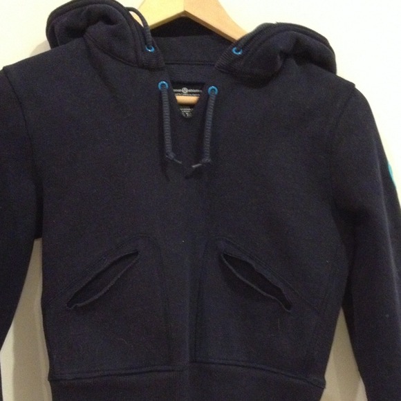 Lululemon sweatshirt size 6