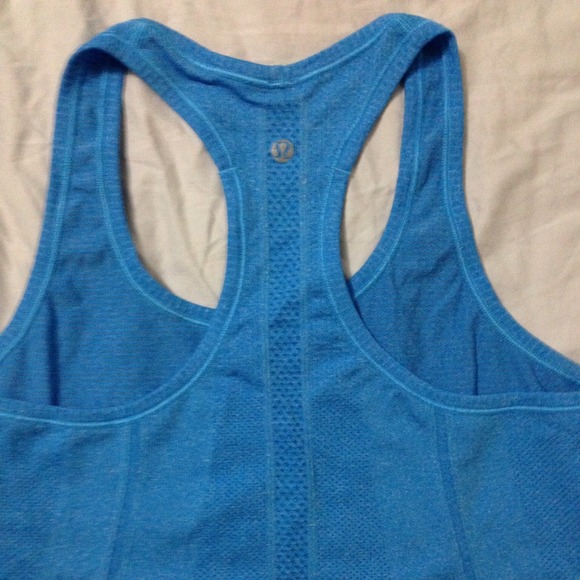 Lululemon tank size 8