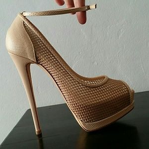 SALEEEE 🔛 Giuseppe Zanotti Nude Ankle Strap Heels