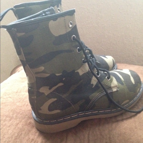 Camouflage Combat Boots