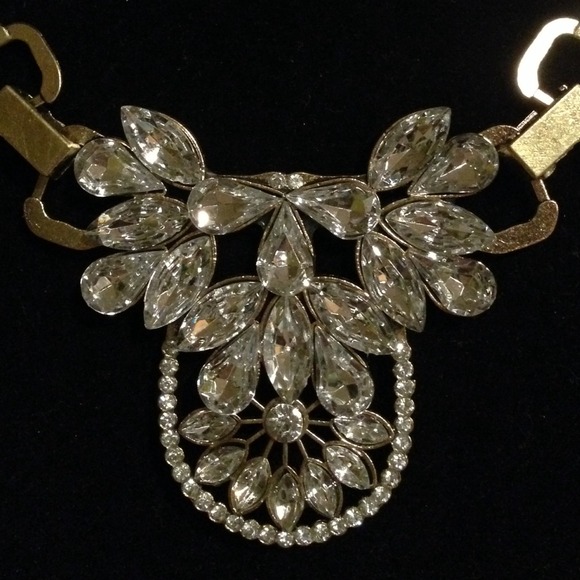 LAST ONE! Made for Me Statement necklace - Picture 3 of 4