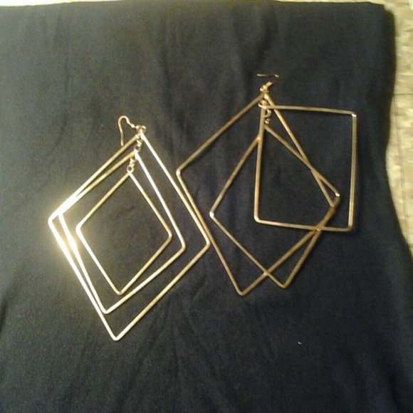 Fun Box Earrings - Picture 2 of 2