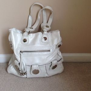 A purse by ship