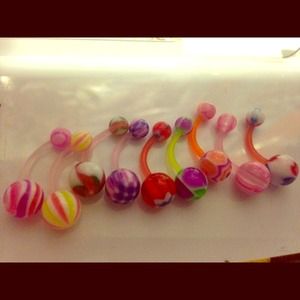 Belly button rings {never been used#