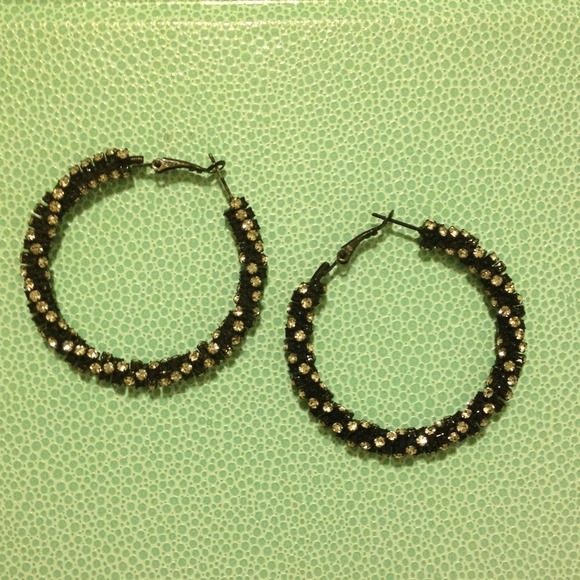 Rhinestone hoop earrings - Picture 2 of 3