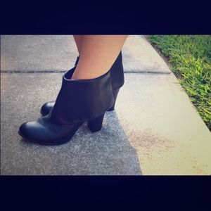Black Ankle Boots w/Heel