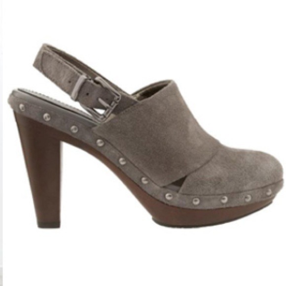 Banana republic suede clogs
