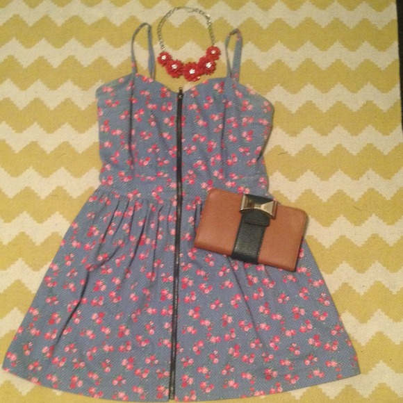 Fun and flirty floral dress🌻🌸🌺🌷💐