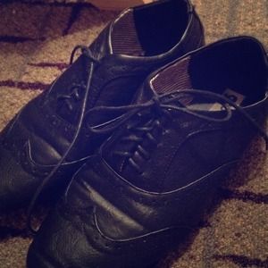 Adorable black leather shoes