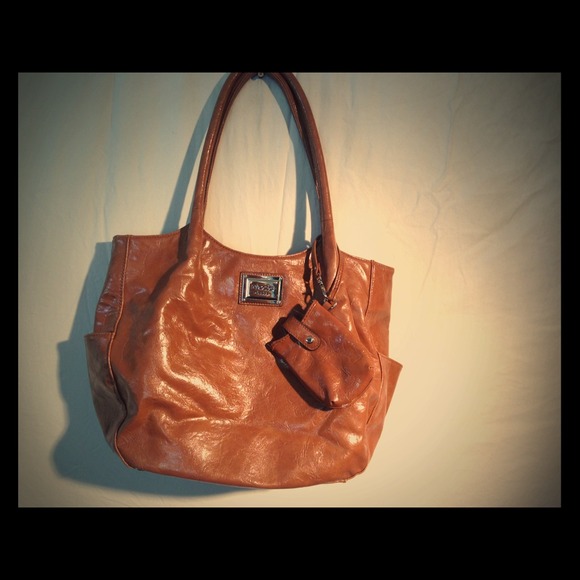 Nicole brown leather handbag + Cell phone holder