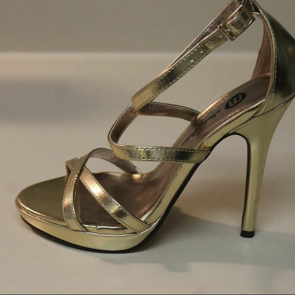 Michael Antonio Gold heels