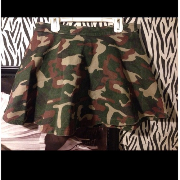 Army skater skirt
