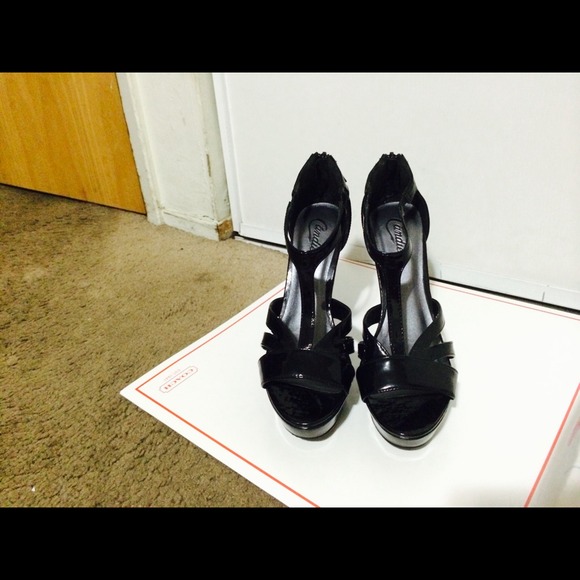 Candie's Black High Heels - Picture 2 of 4
