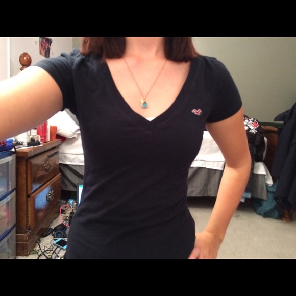 Hollister vneck