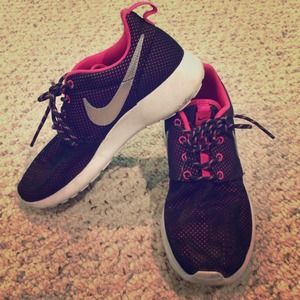 Nike Roshe Runs