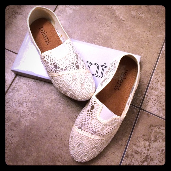 💋Crochet Ivory Slip-On's💋