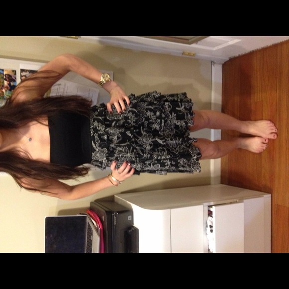 EXPRESS ruffled black and white strapless dress!