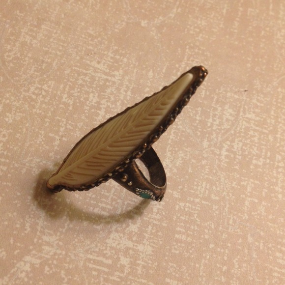 ❌SOLD in bundle❌Lucky Brand boho feather ring - Picture 4 of 4