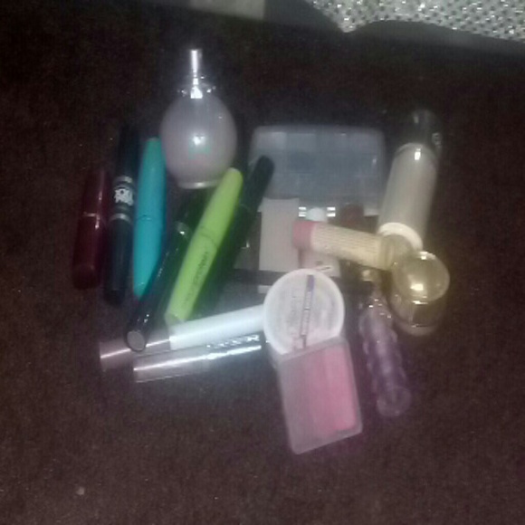 Makeup bundle