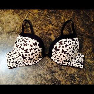 DAY SALE! 2 NEW VS Push-Up Bra's 34 C