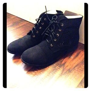 Cutout floral booties