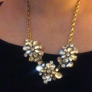 Statement necklace
