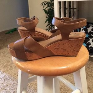 Mudd Shoes - Tan Sandals Mudd Shoes - Tan Sandals