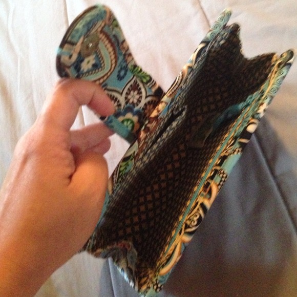 Vera Bradley Tiki Clutch - Picture 2 of 2