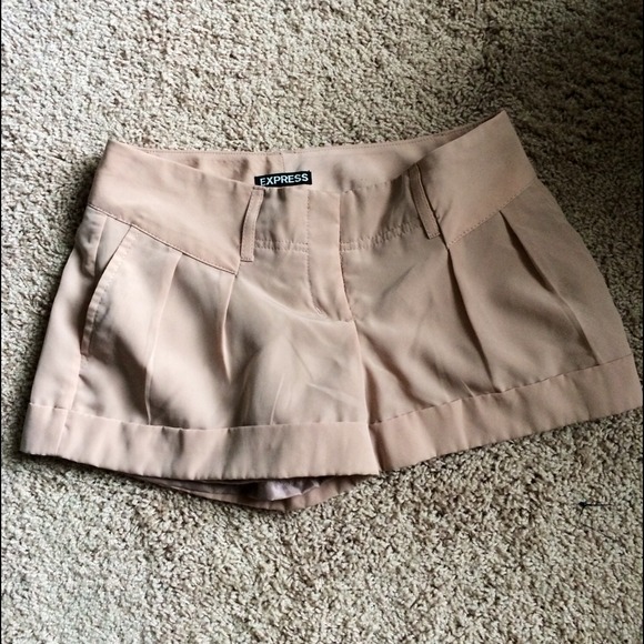 SOLD IN BUNDLE* Express shorts