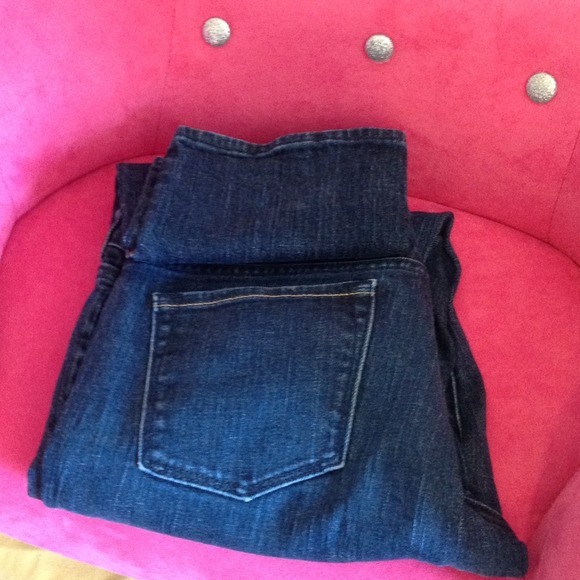 SOLD IN BUNDLE Banana Republic Stretch Jeans - Picture 2 of 2