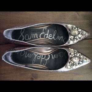 Jeweled Out 💎✌️