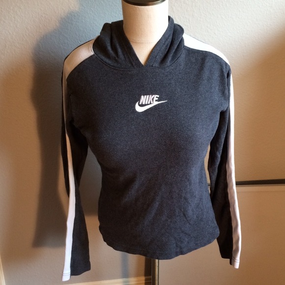 Nike Sweaters - Nike Sweatshirt