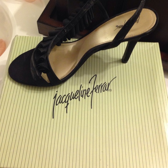 Black flowery strappy sandals - Picture 2 of 4