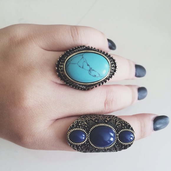 (On hold)NWOT grunge/vintage rhinestone rings